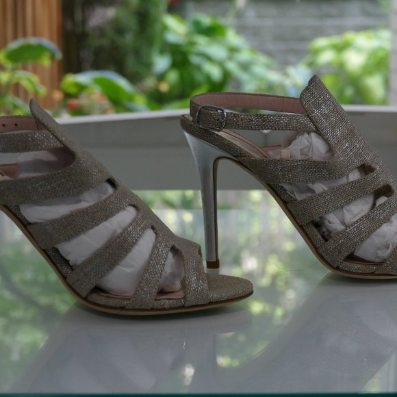 SJP by Sarah Jessica Parker Zofia Metallic Linen Sandal - Picture 9 of 16